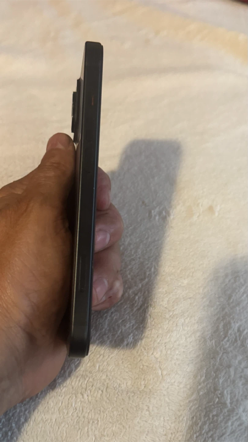 Apple iPhone 15 - photo 3