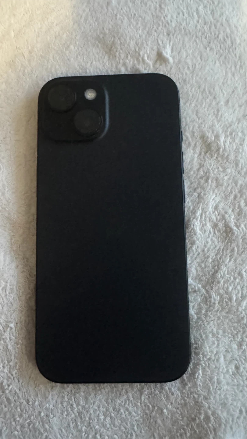 Apple iPhone 15 - photo 4