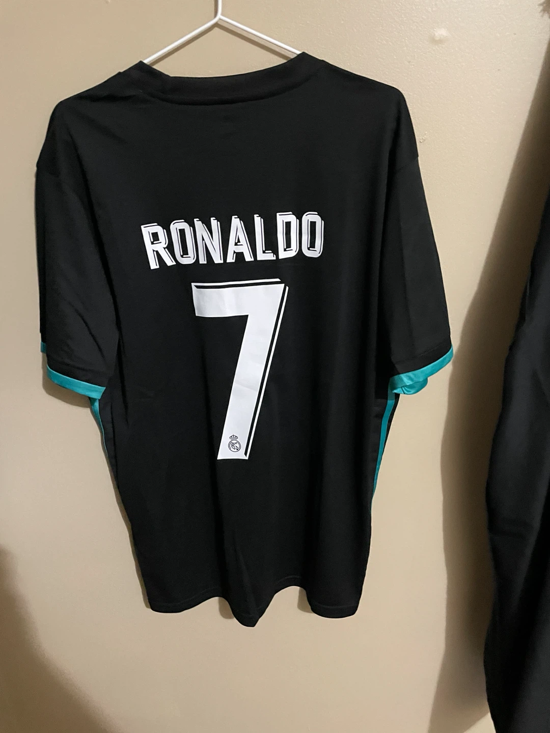 Real Madrid 2016/2017 black kit Ronaldo jersey - photo 2