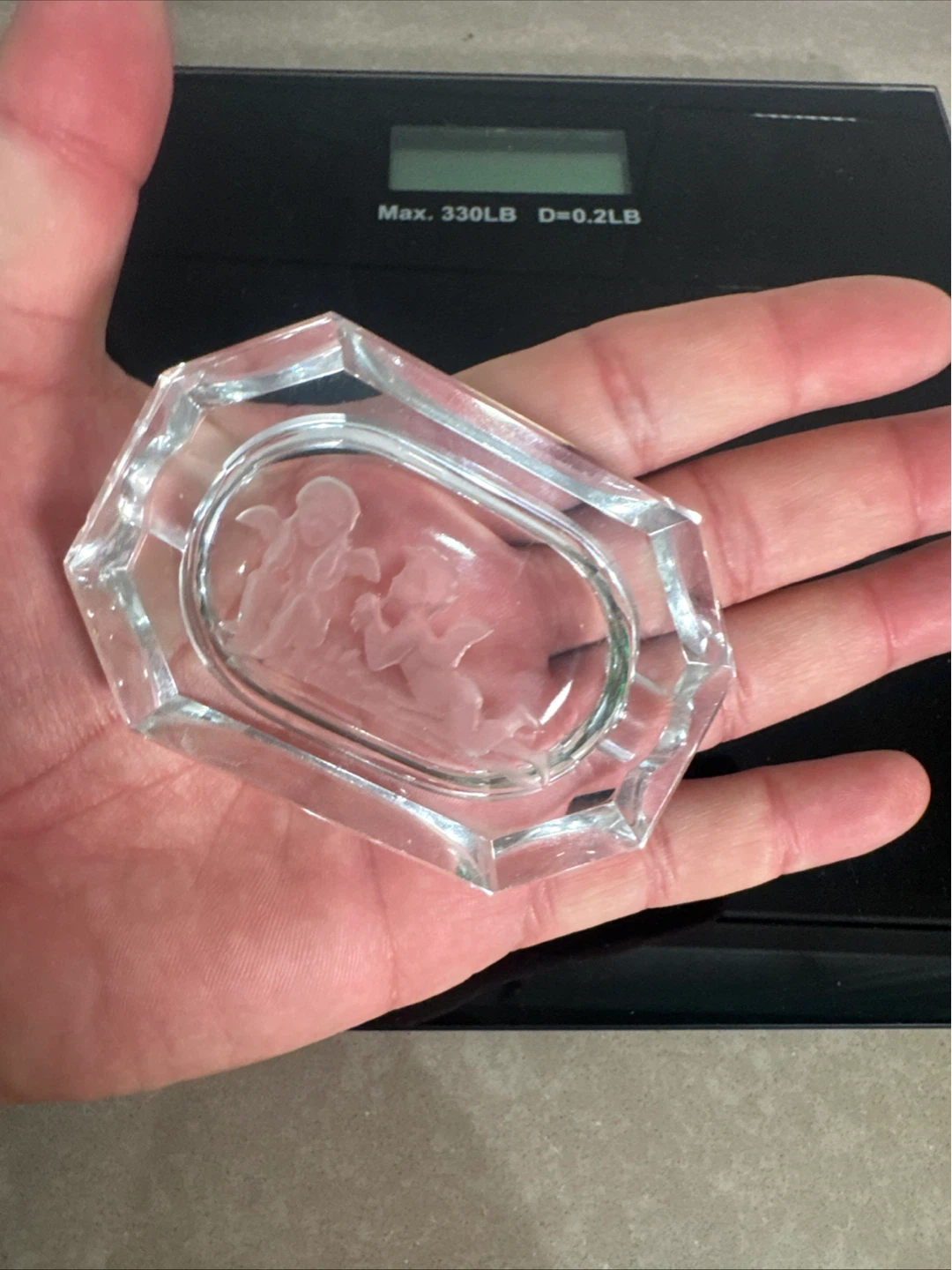 Glass Ashtray with Cherub Engraving - photo 3