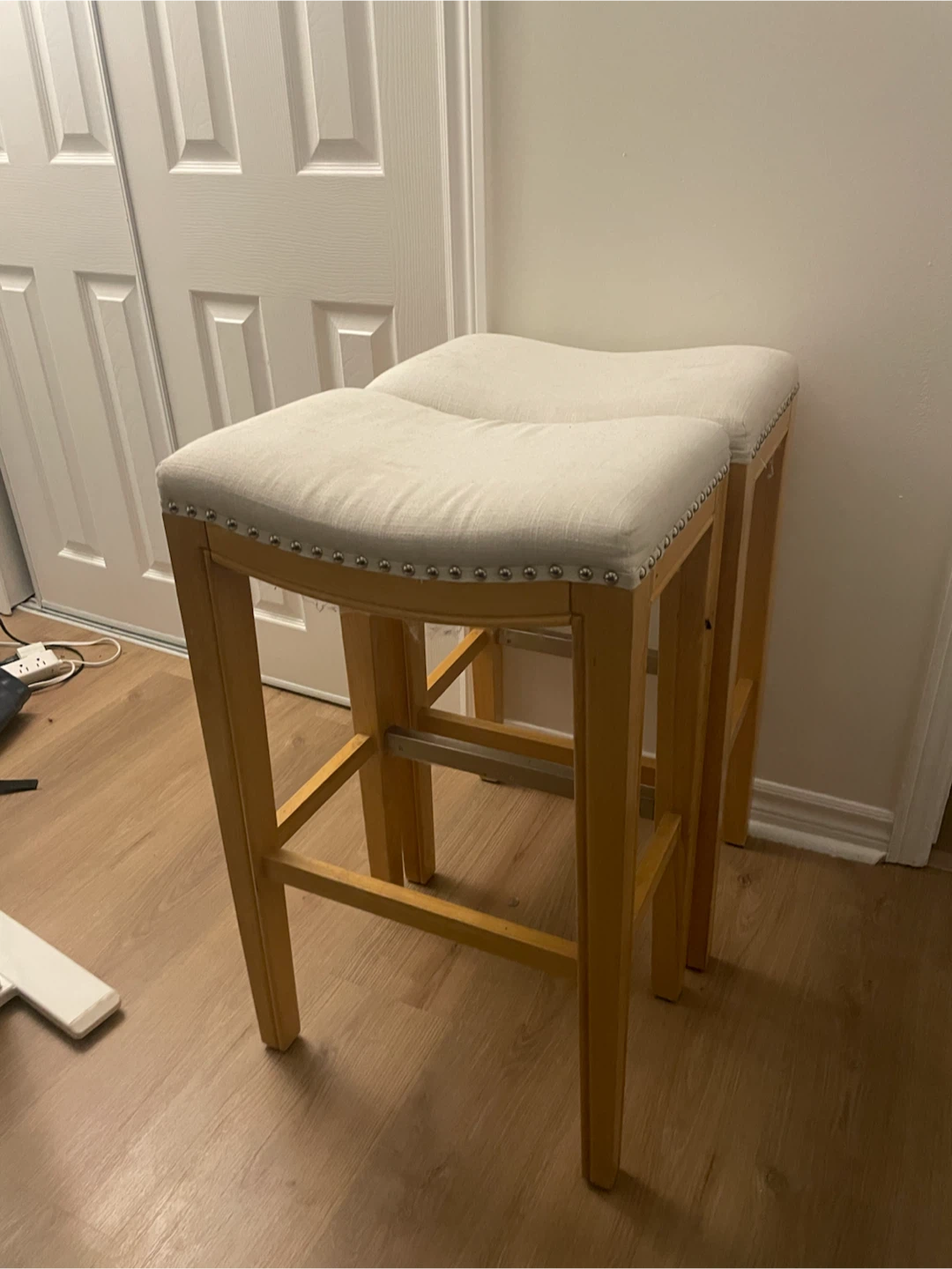 Set of 2 White Upholstered Bar Stools