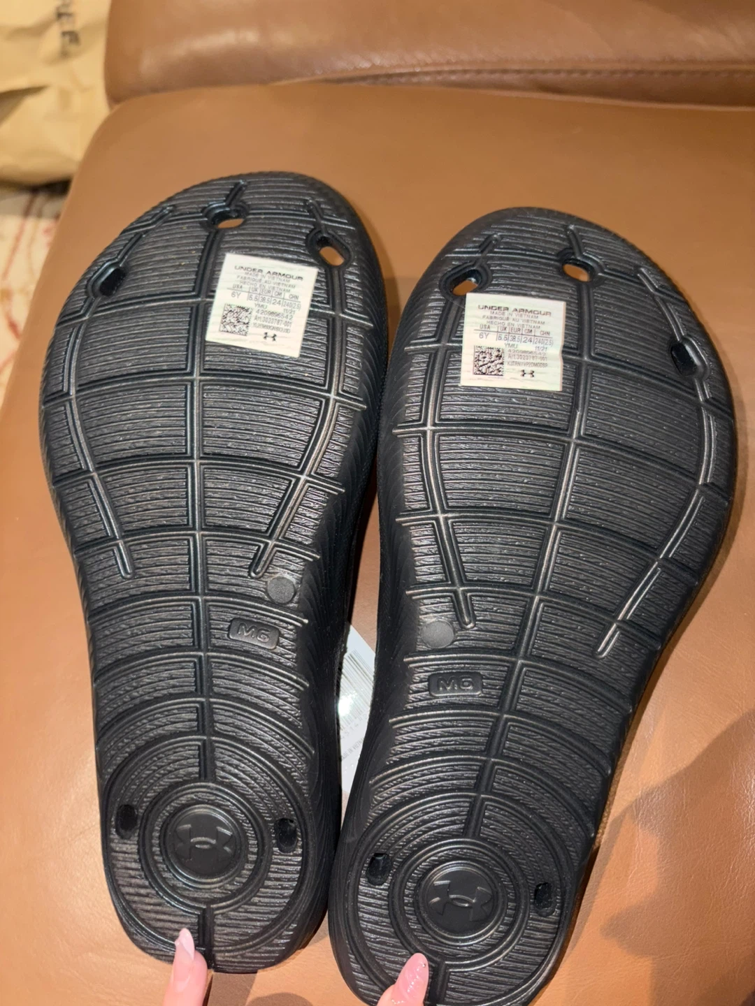 Under Armour Slides - Youth Size 6Y - photo 2