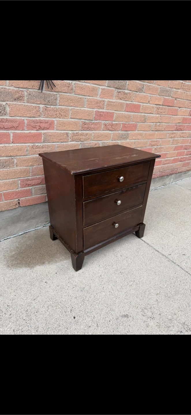 3-Drawer Night Stand - Dark Wood - photo 4