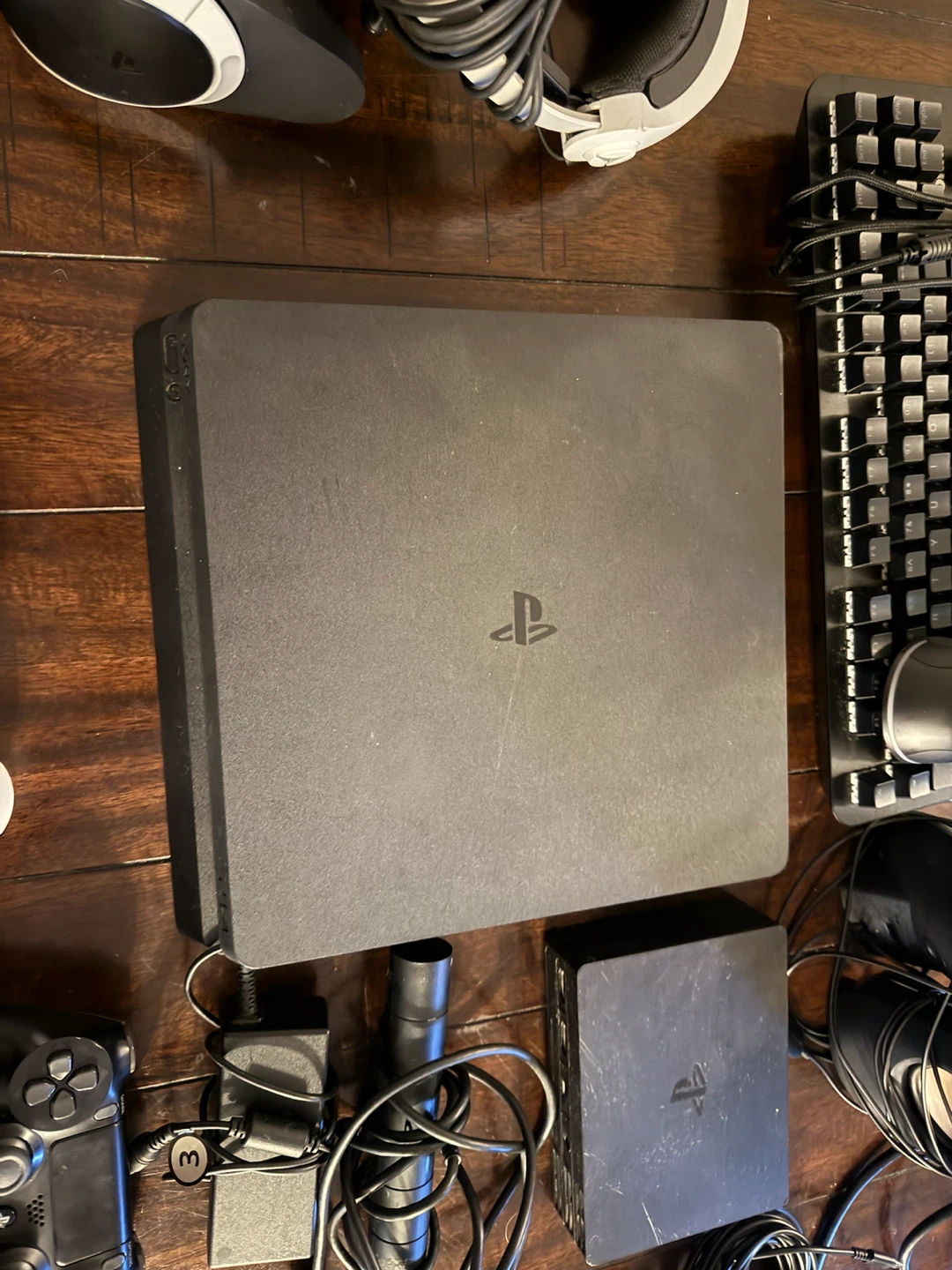 PlayStation 4 Console Bundle with Game and Accessories - photo 5