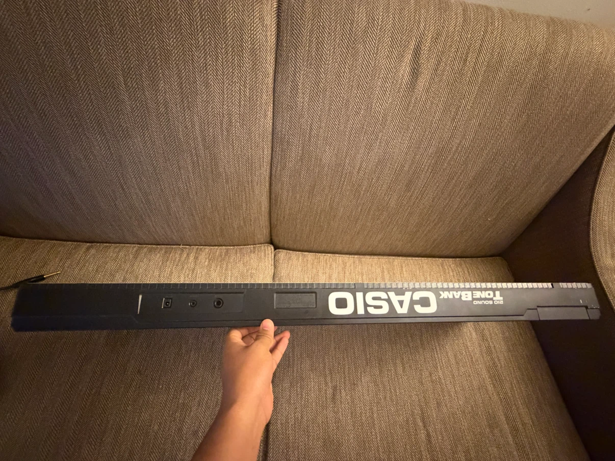 Casio CT-615 Vintage Keyboard – with original adapter - photo 4