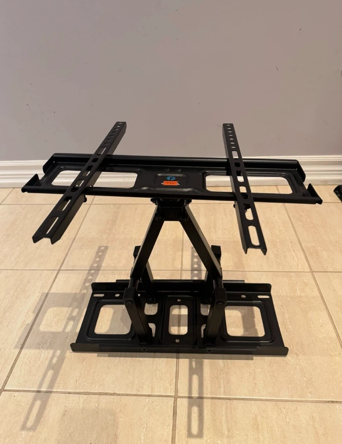 Pipishell full motion TV Wall Mount