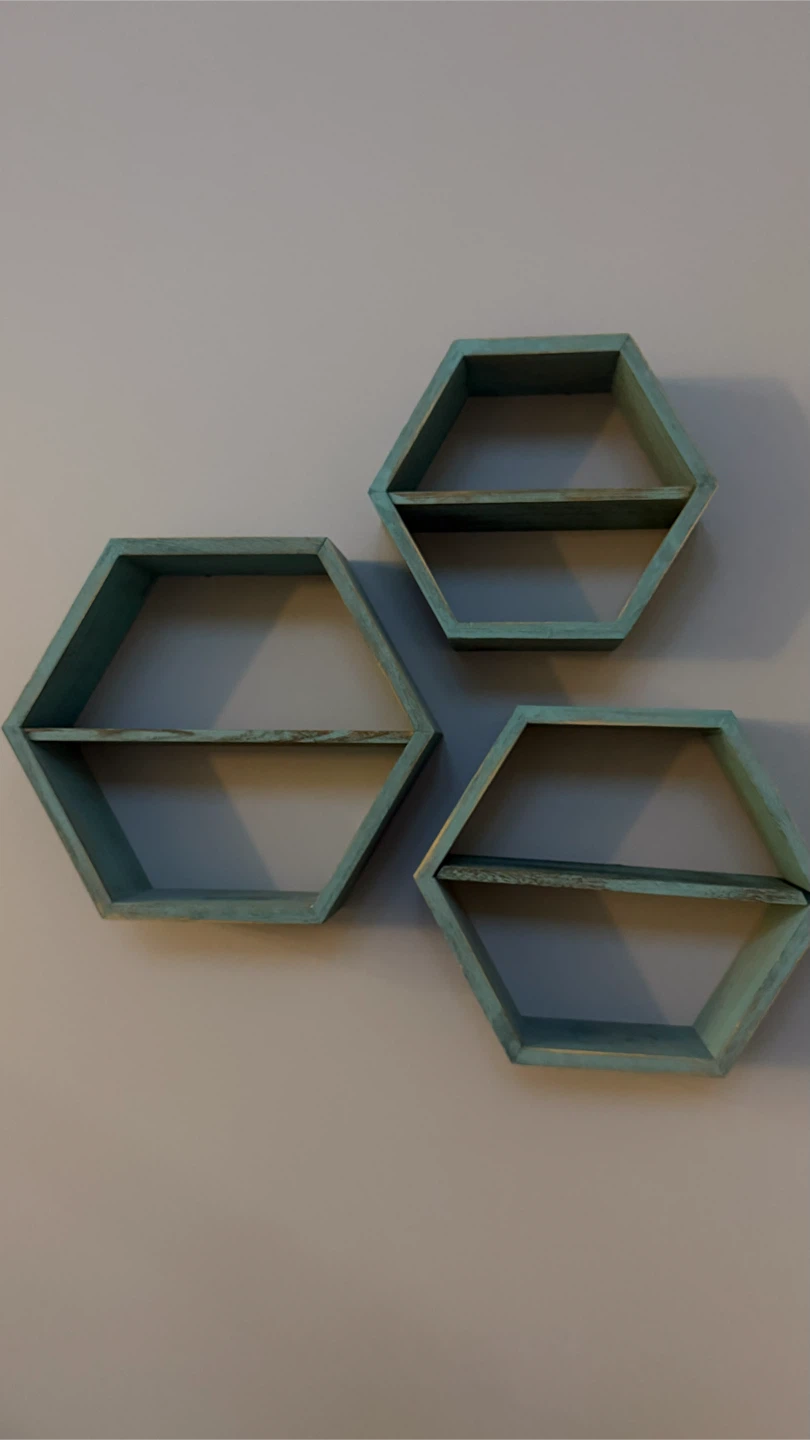Wooden wall shelves - photo 2