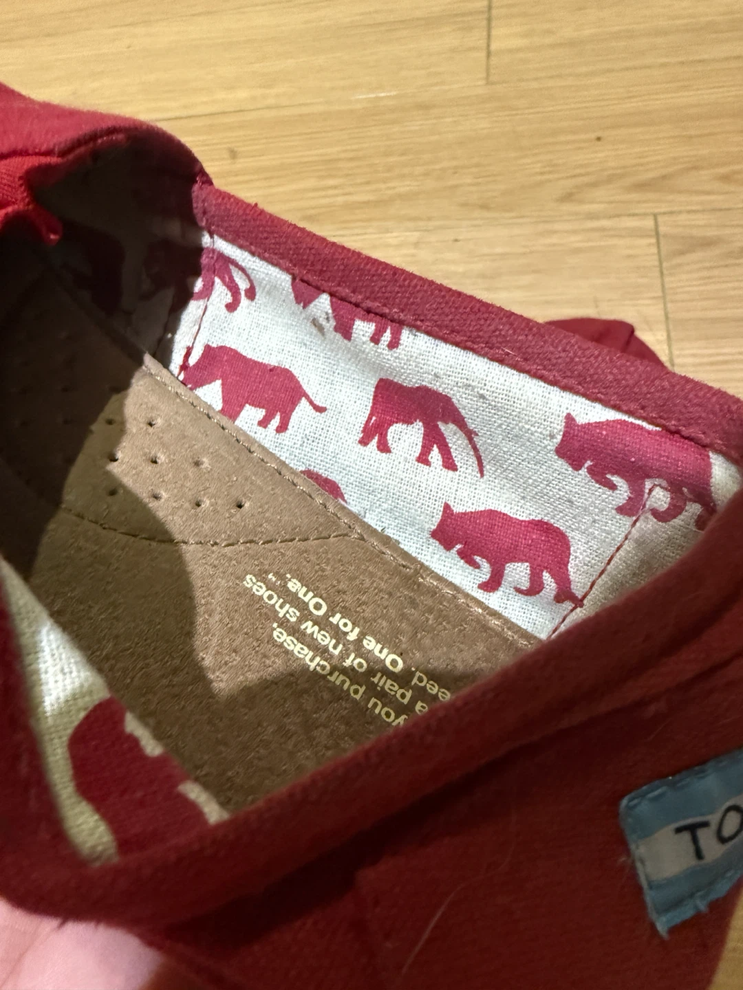 Red TOMS side 9W - photo 2