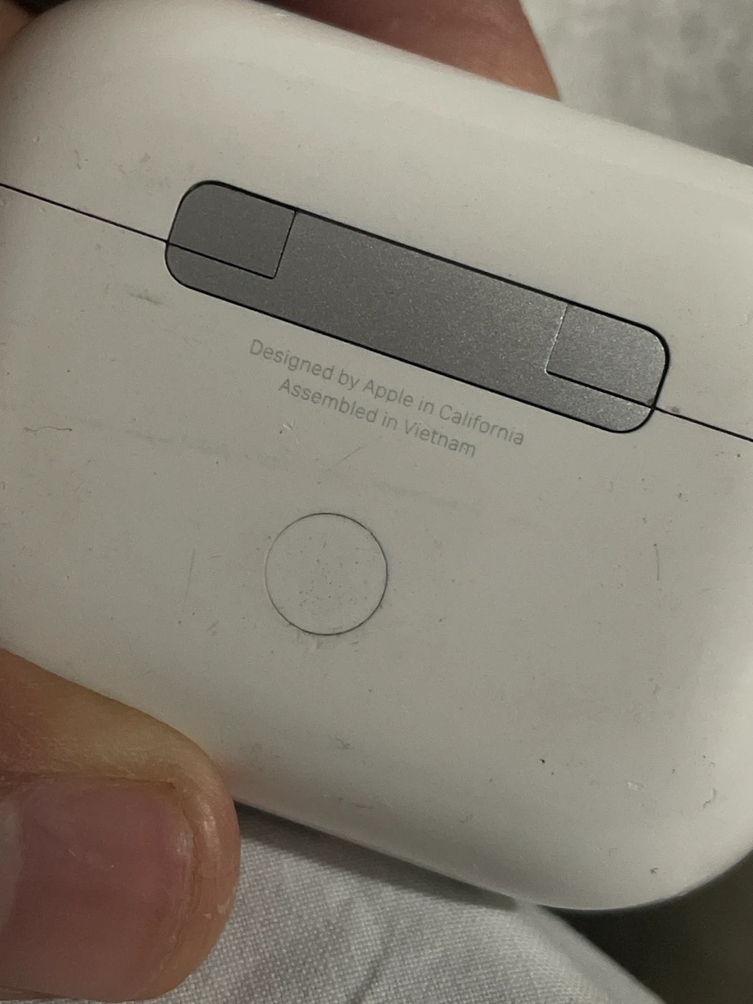Apple AirPods Pro Charging Case - photo 3