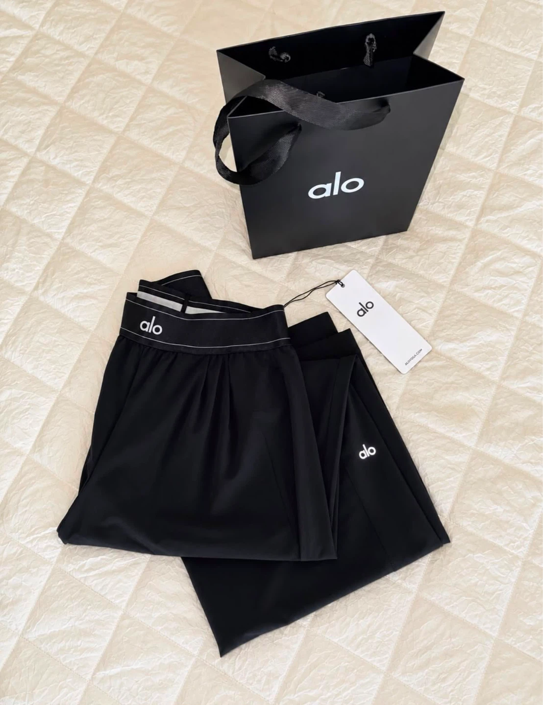 Alo Yoga Black Relaxed Fit Track Pants L - photo 2