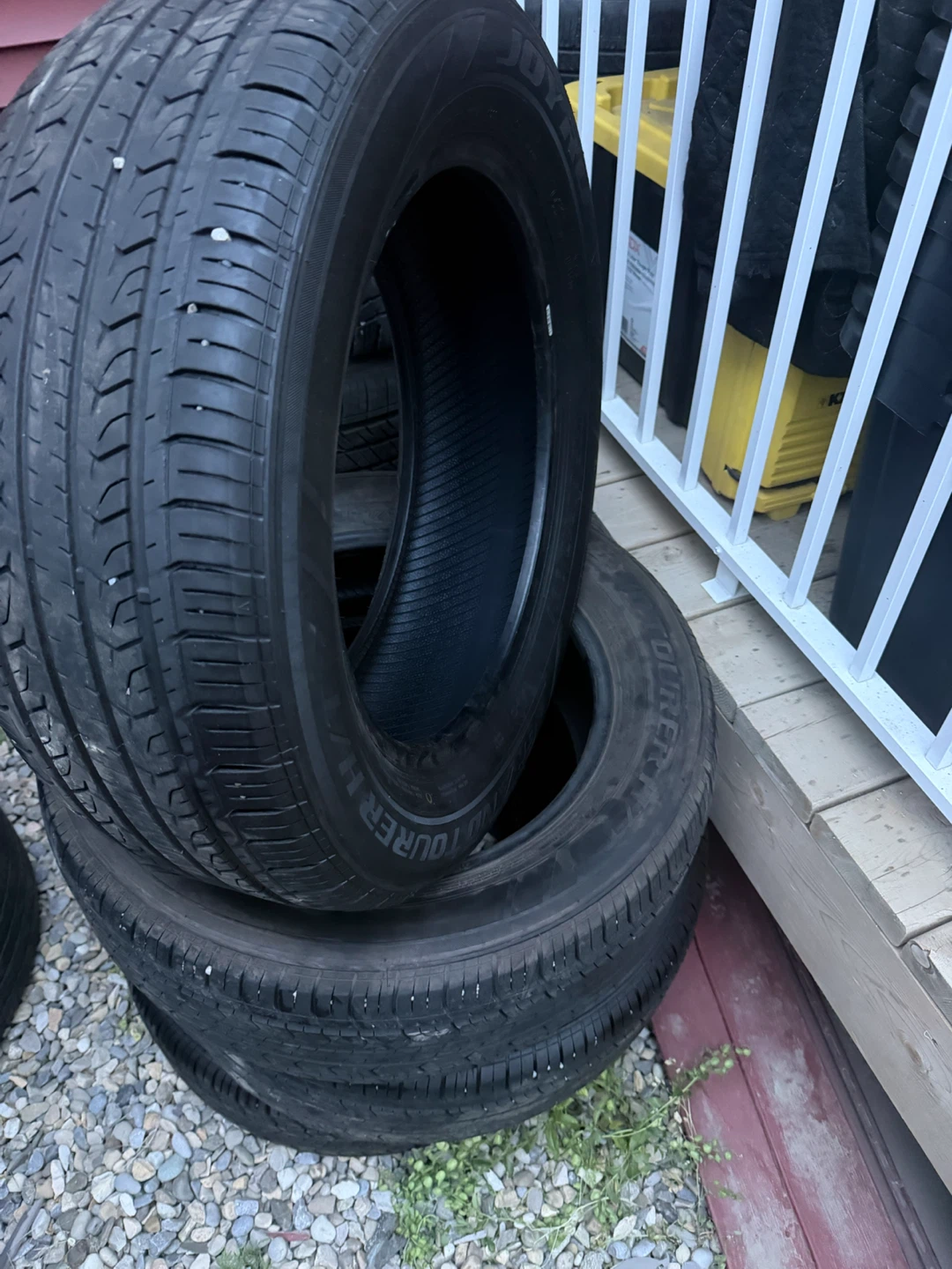 Tires 225/60R17 99V