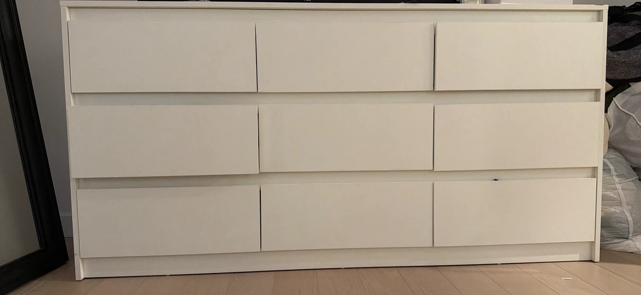 9-drawer white dresser