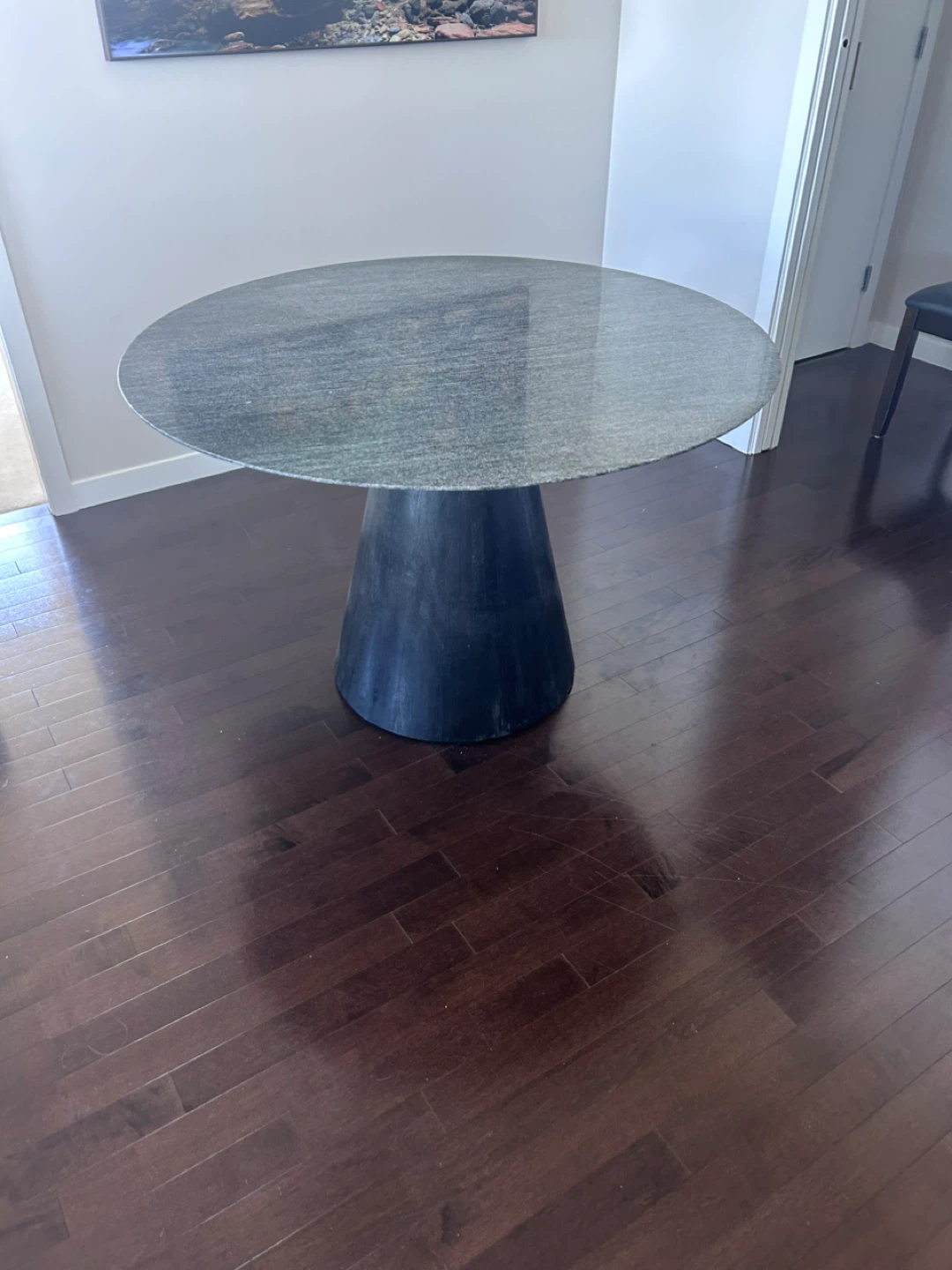 Round Marble Top Pedestal Dining Table