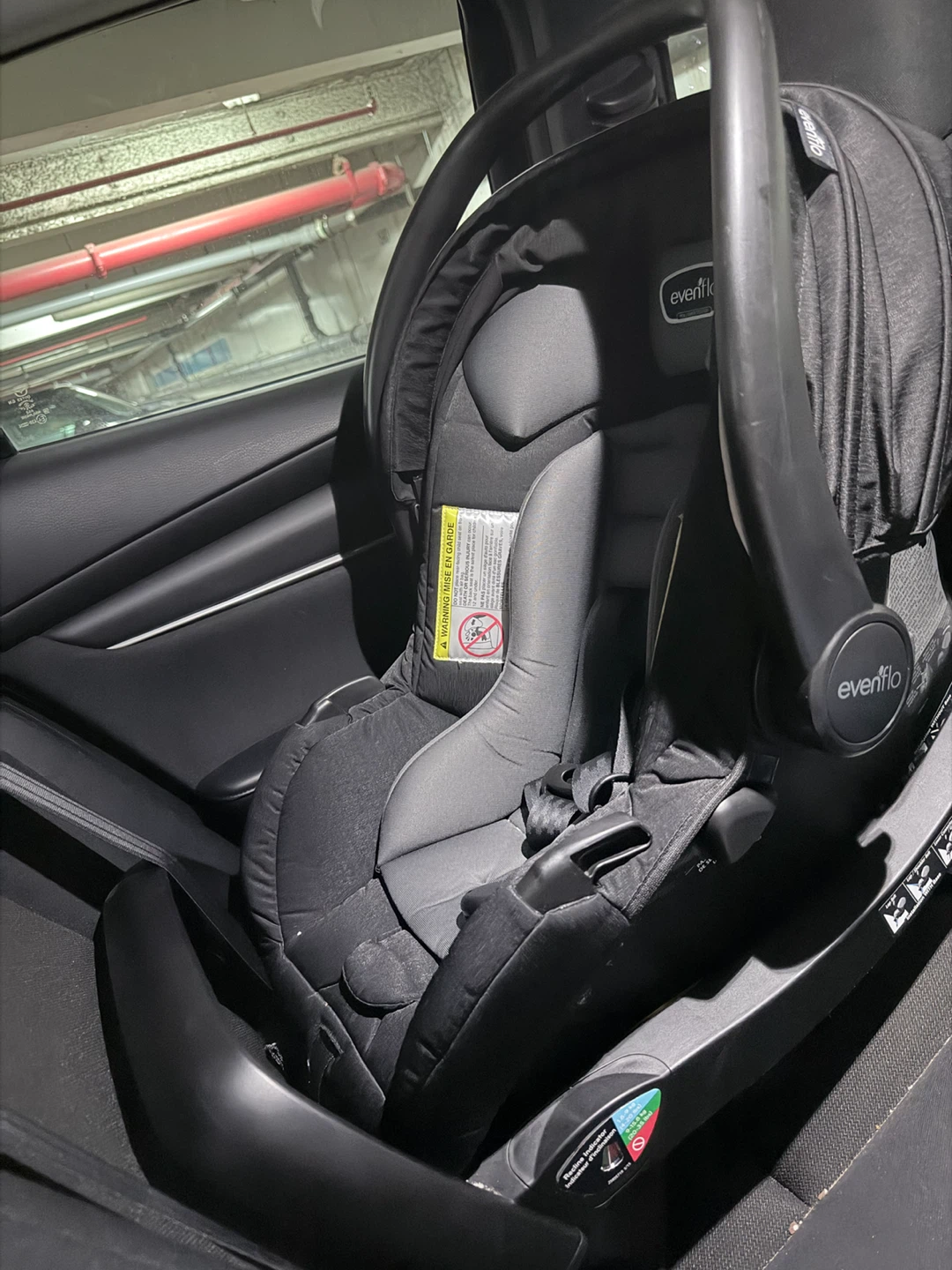 Evenflo Embrace Infant Car Seat & Pivot Xpand Stroller System - photo 2