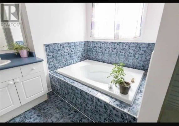 4 bedroom house for rent - photo 5