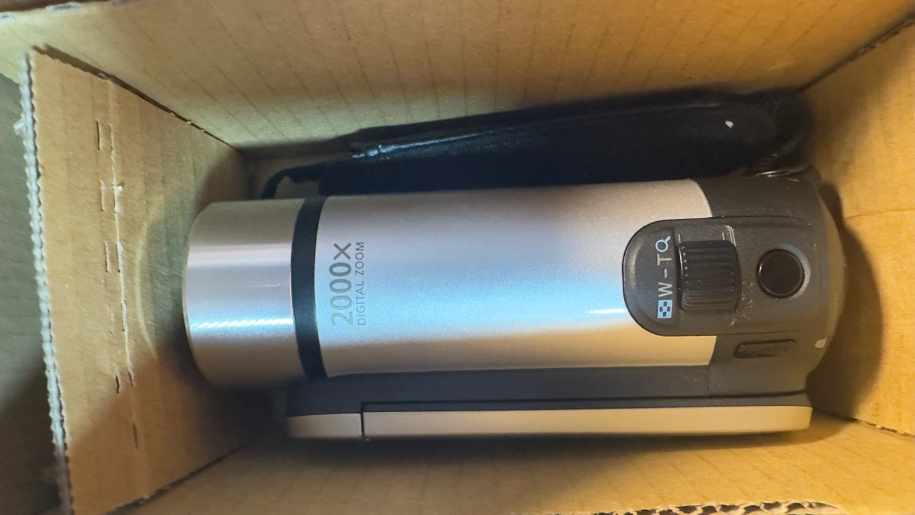 Digital Zoom Camcorder 2000X