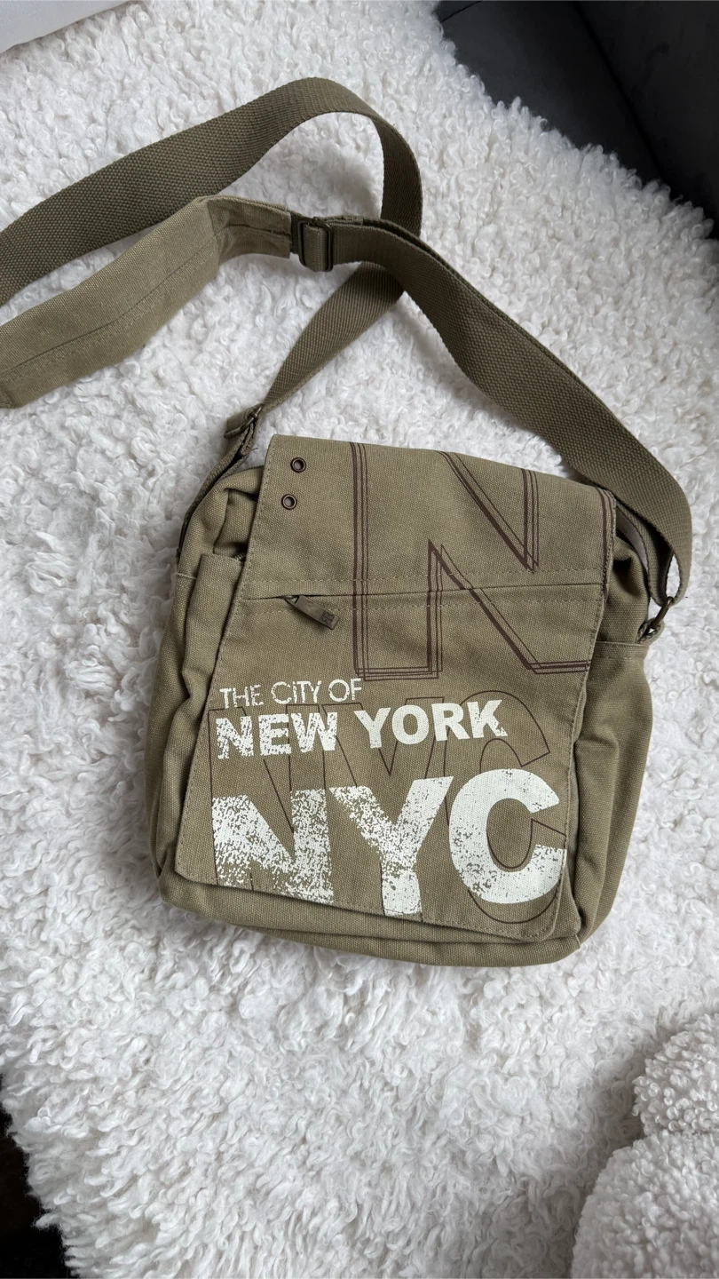 Robin Ruth NYC Messenger Bag