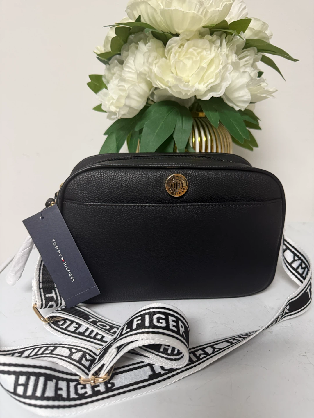 Tommy Hilfiger Black Pebble Leather Camera Bag