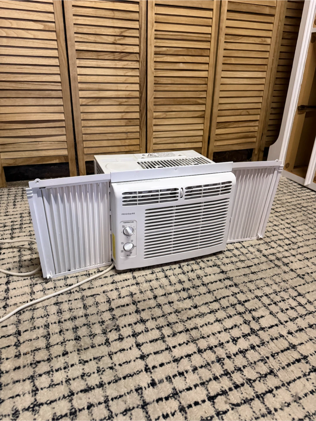 Air Conditioner - photo 2