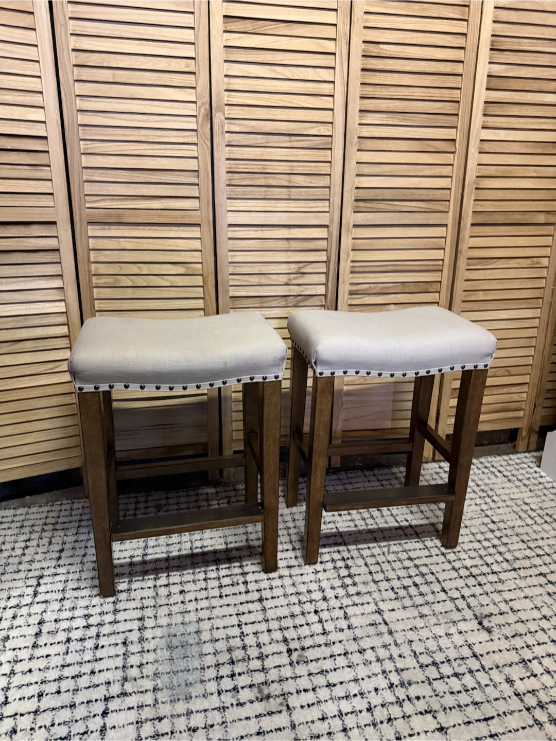 Pottery barn counter top stools - photo 3