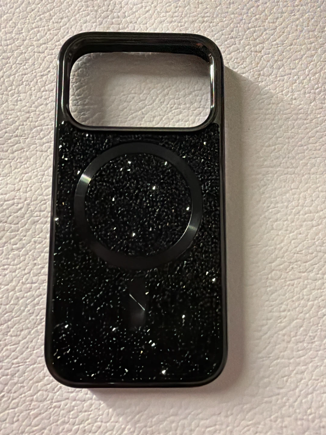 Sparkly Black iPhone 17 Case with MagSafe