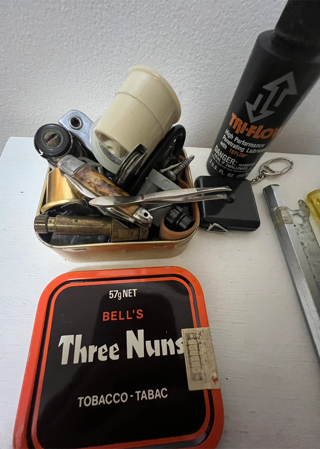Handyman Lot –  & Mystery Handyman Vintage Tobacco Tin - photo 2