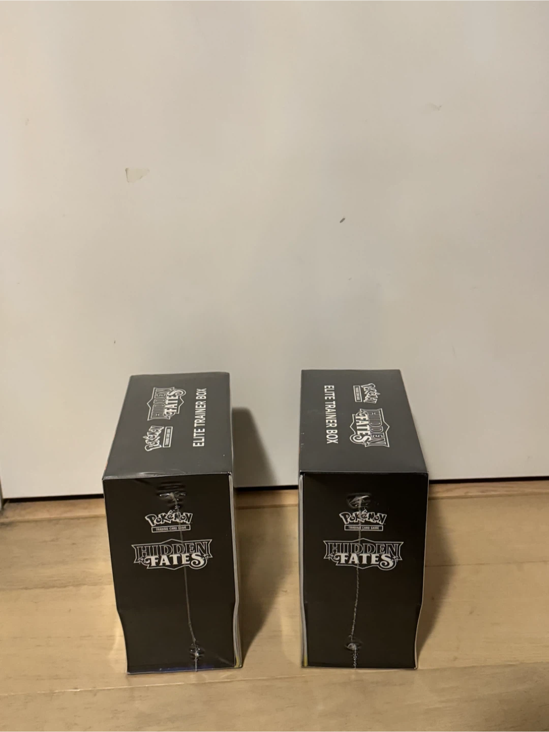 Hidden fates elite trainer box - photo 2