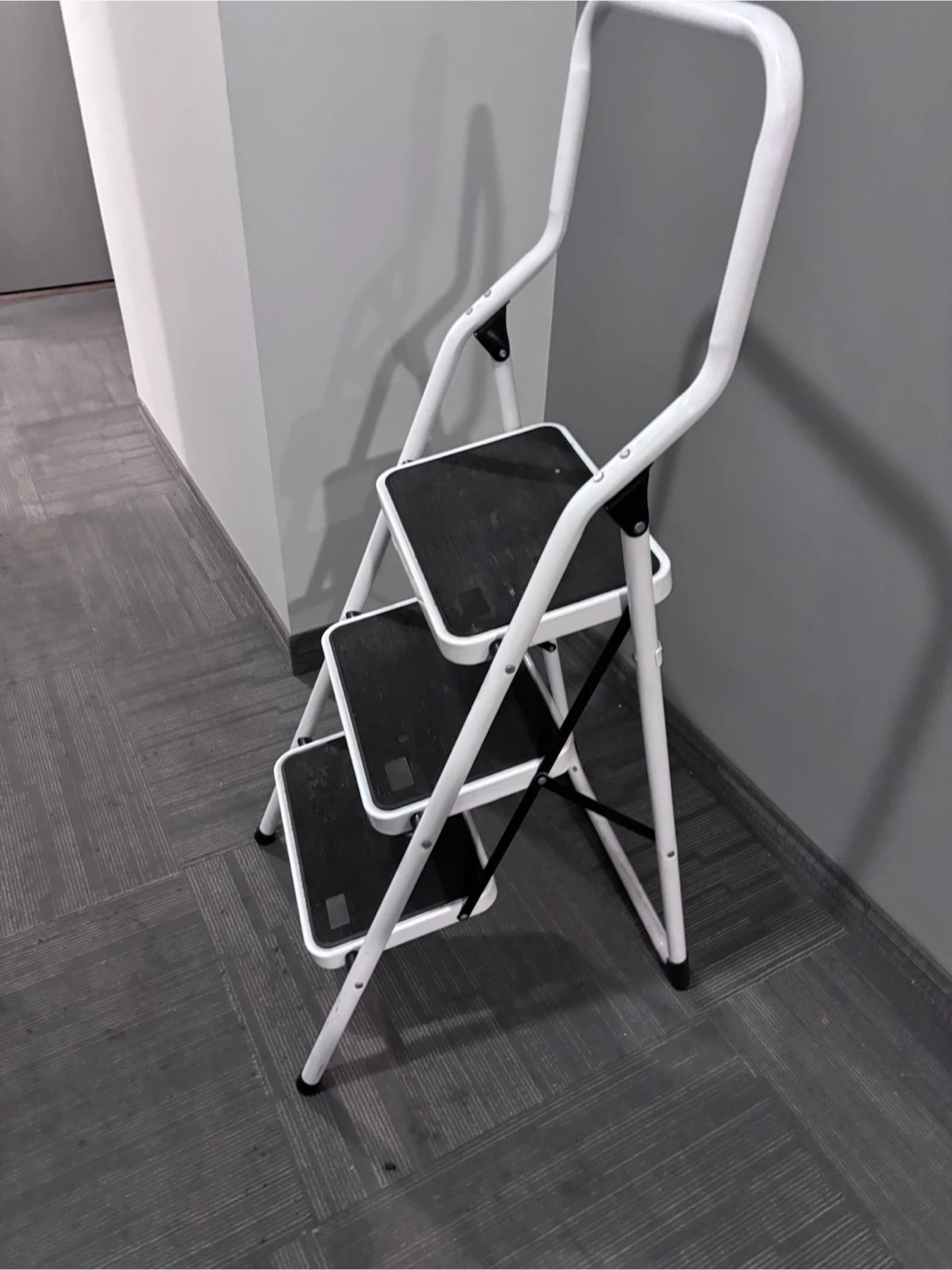White 3-Step Folding Ladder - photo 2
