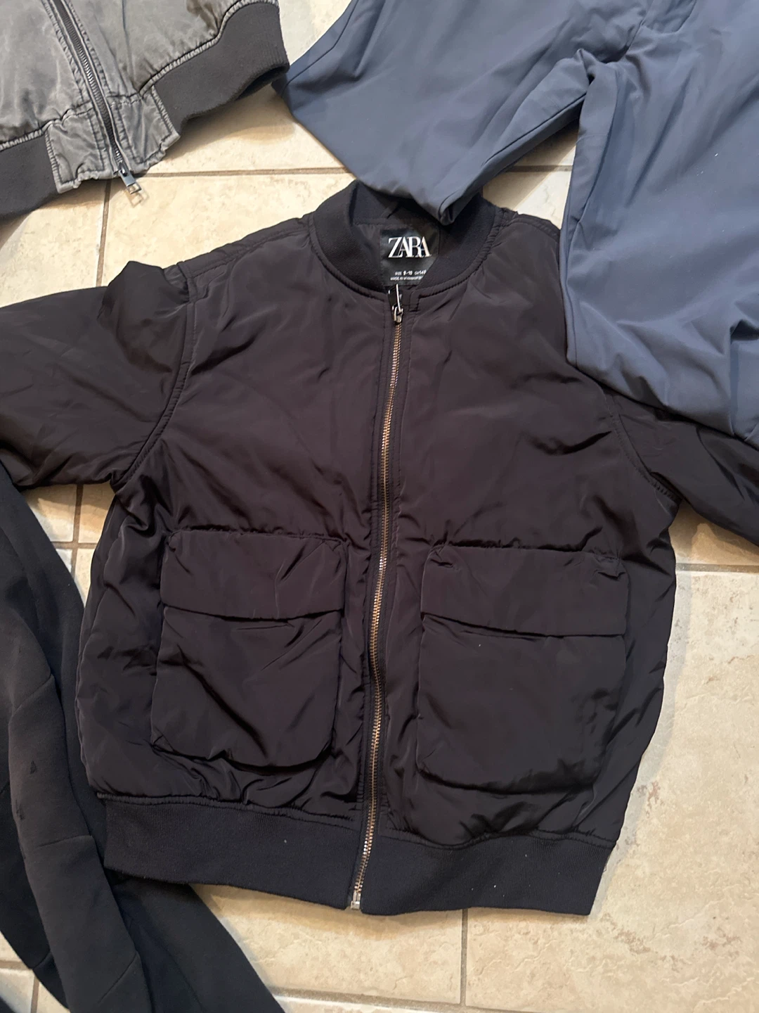 Must go 🖤 FREE: Bundle of Clothing men’s+kids - photo 3