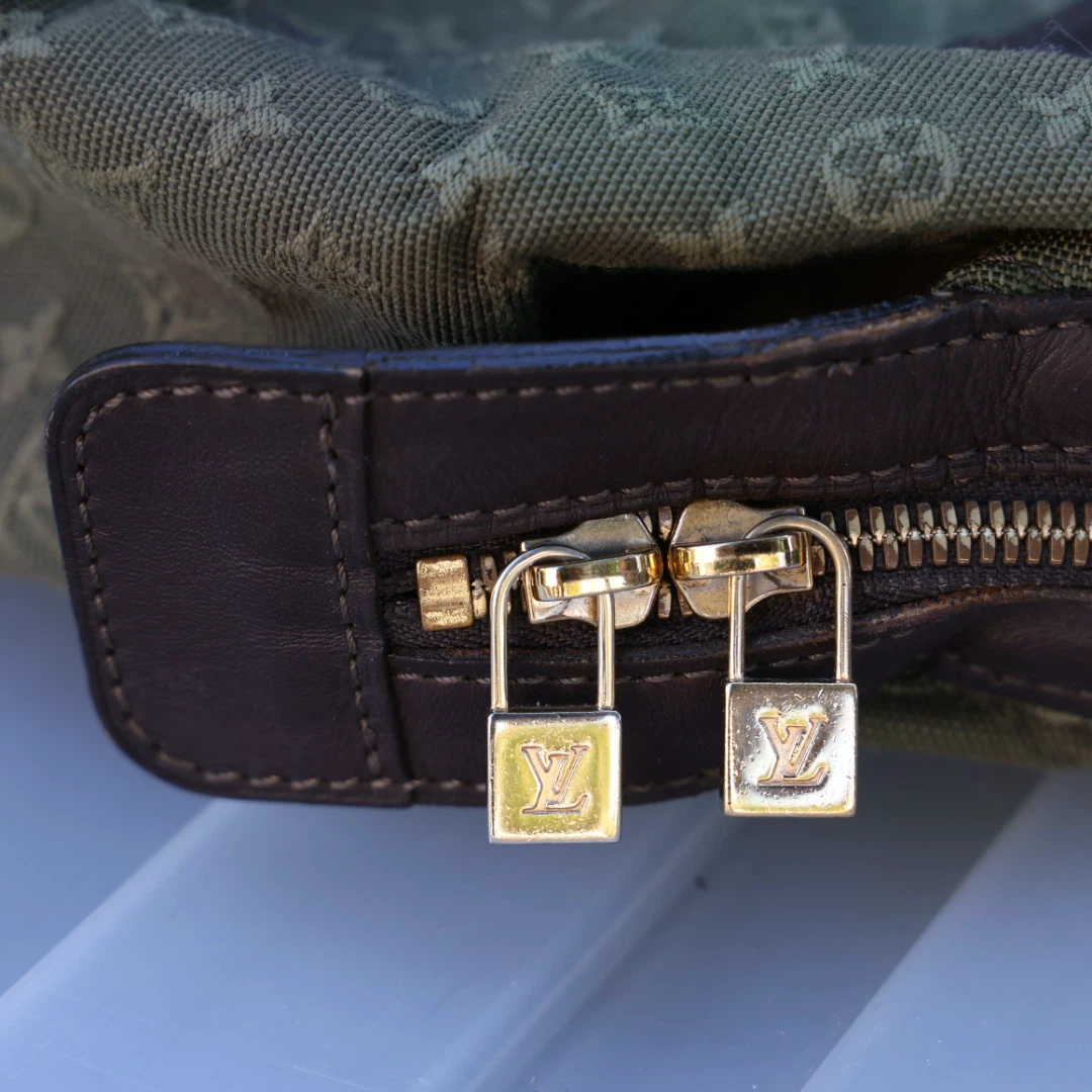 Louis Vuitton Monogram Pochette Accessoires Bag - photo 4