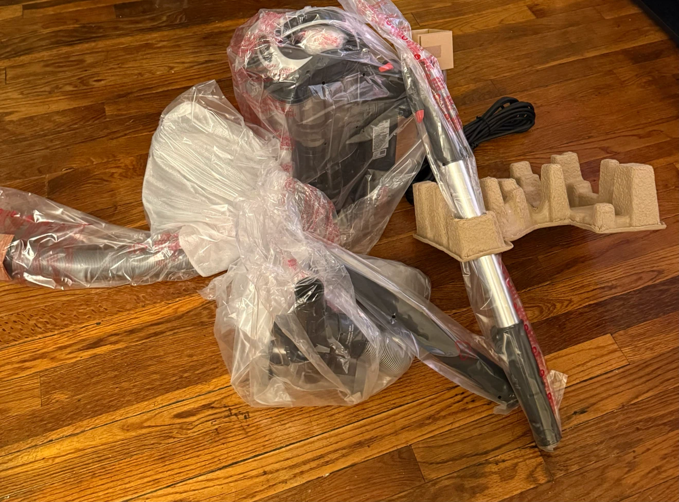 Shark Navigator Lift-Away DLX Vacuum Cleaner - photo 5