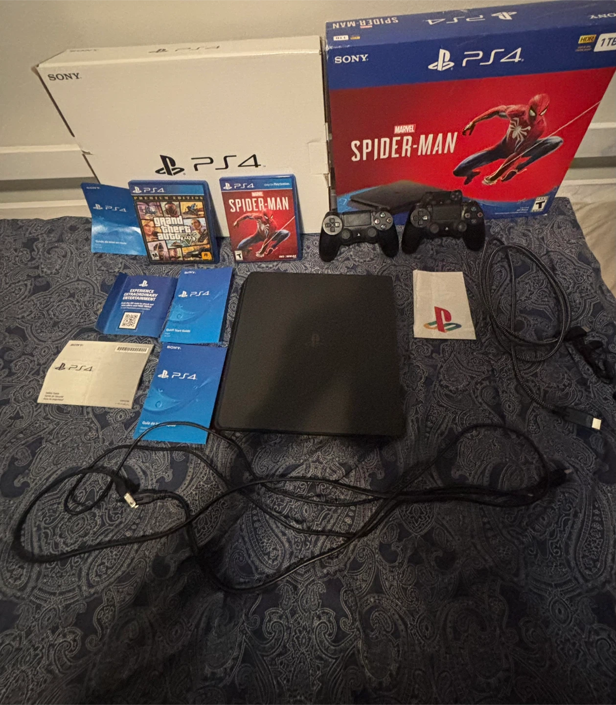 ps4 slim 1TB Spider-Man Bundle