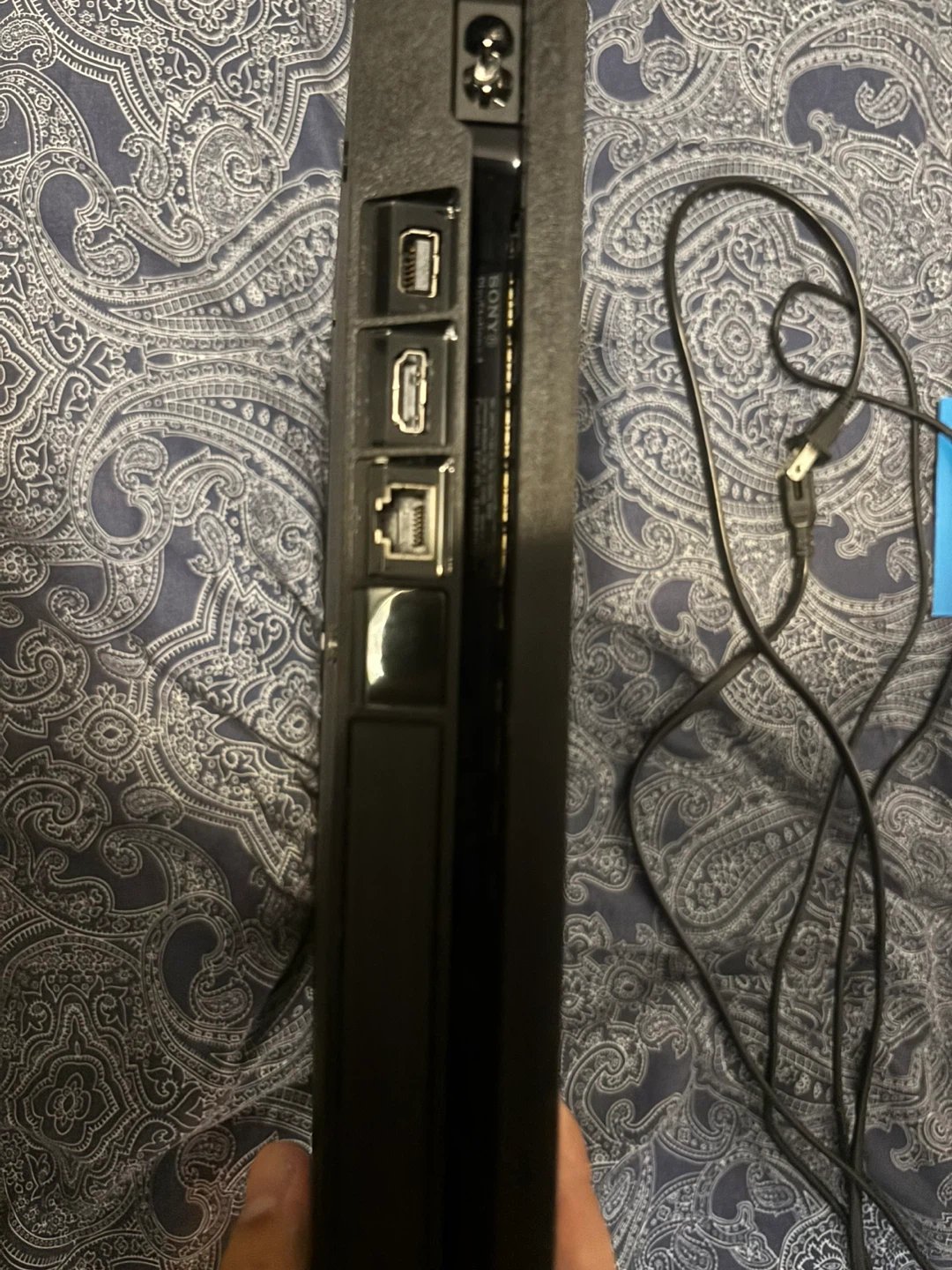 ps4 slim 1TB Spider-Man Bundle - photo 3