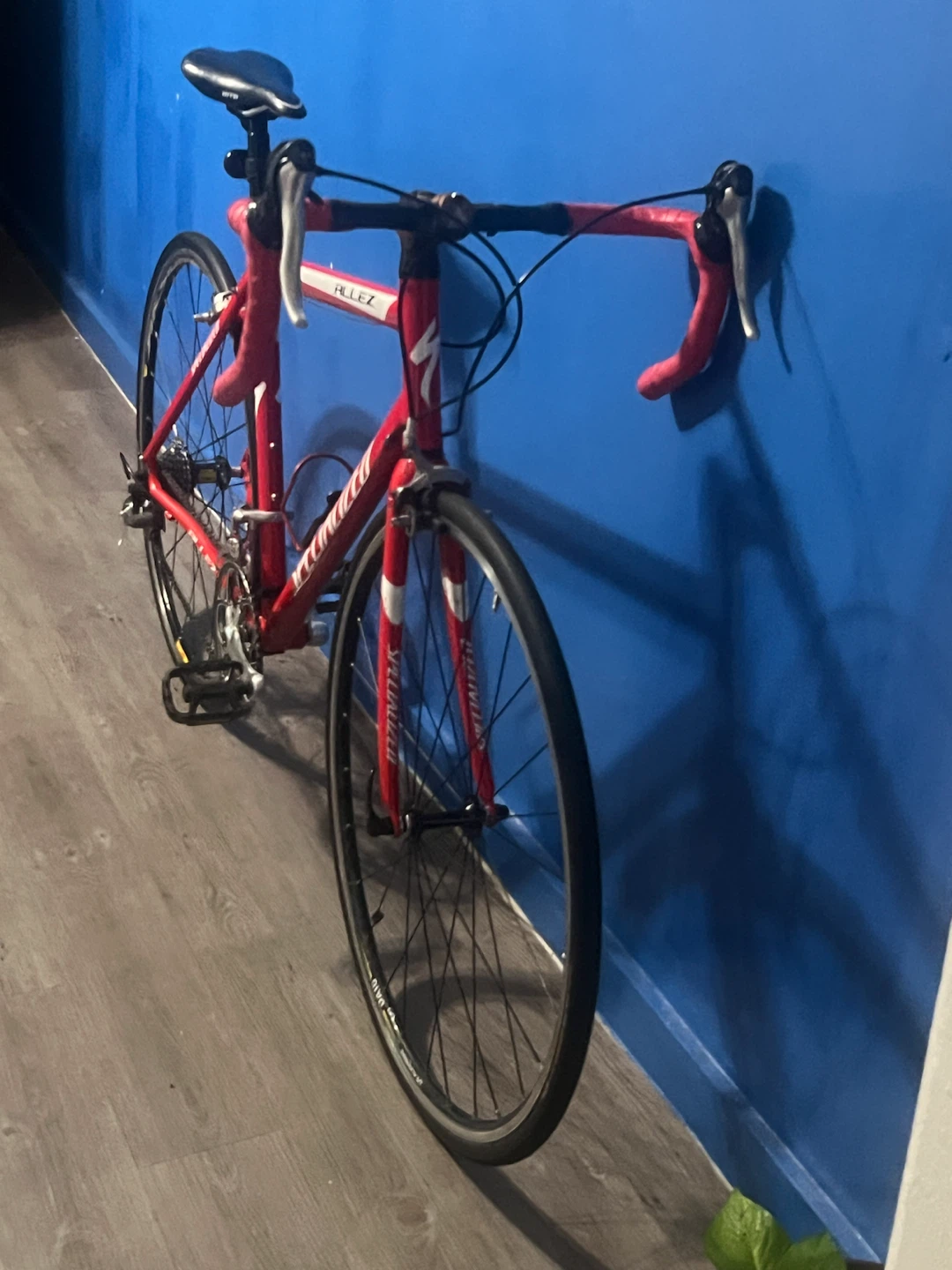 Specialized Allez Road Bike - Red 56.5 - photo 4