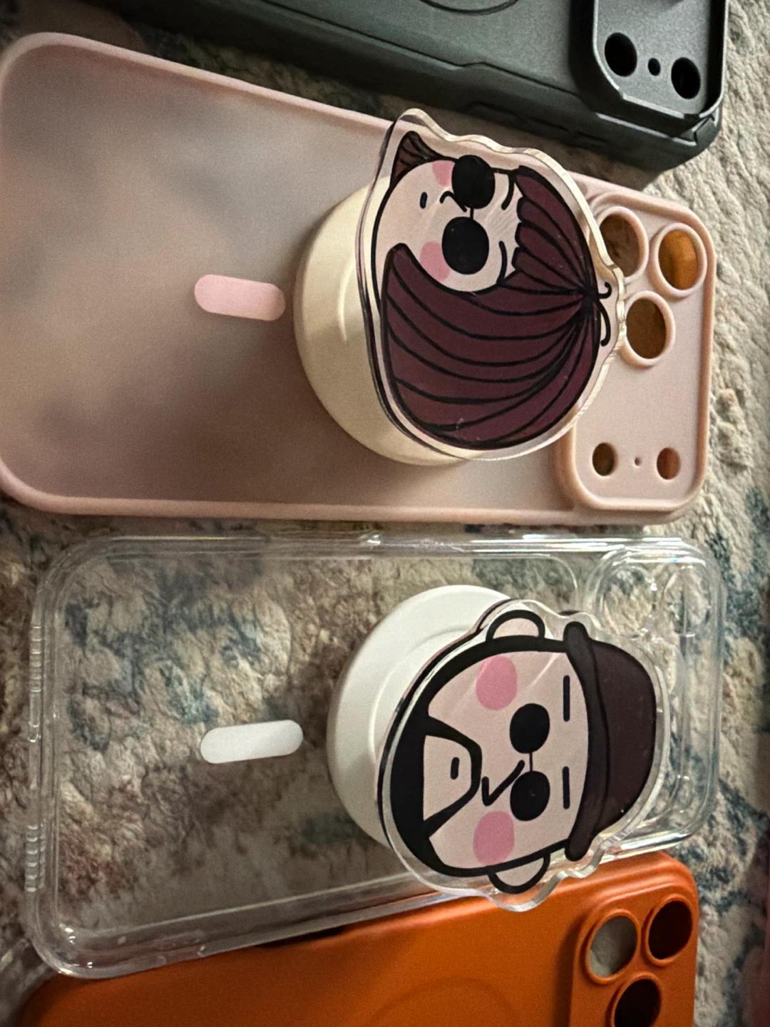 iPhone 17 pro max cases phone holders - photo 3