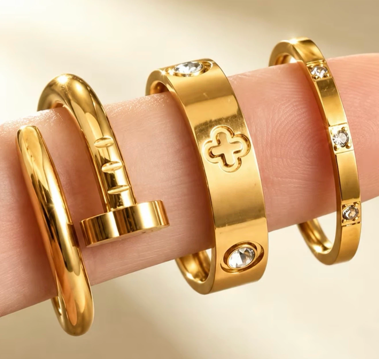 18K plated Gold Rings with Rhinestones and Clover Design