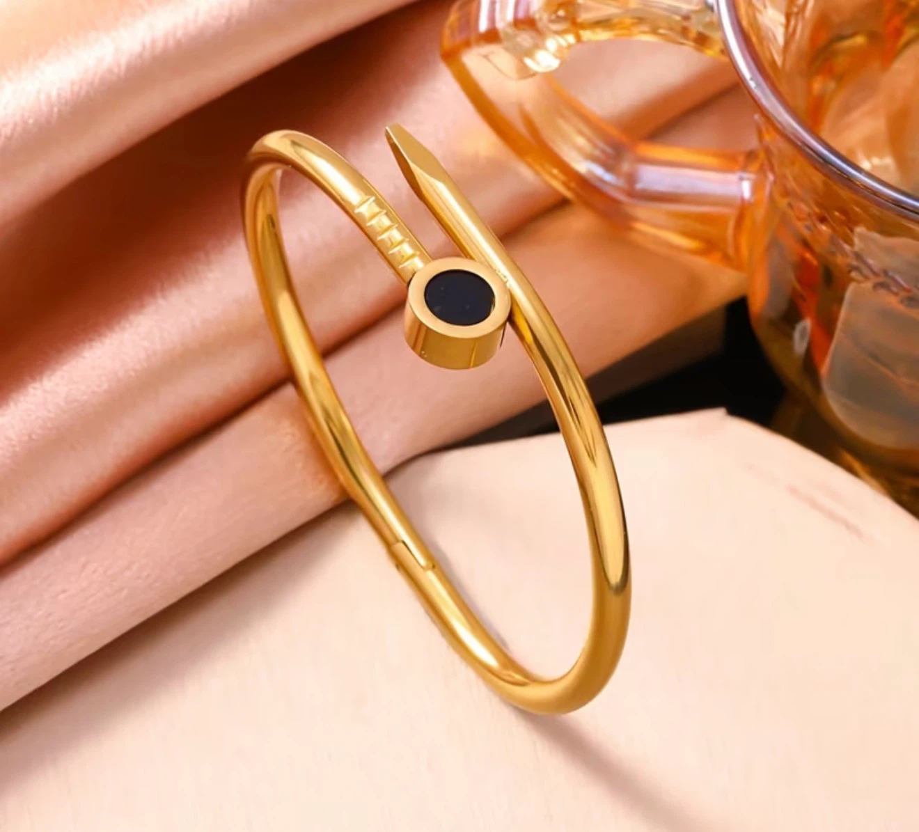 18K Plated Gold coloured cuff bracelet with black accent - photo 4