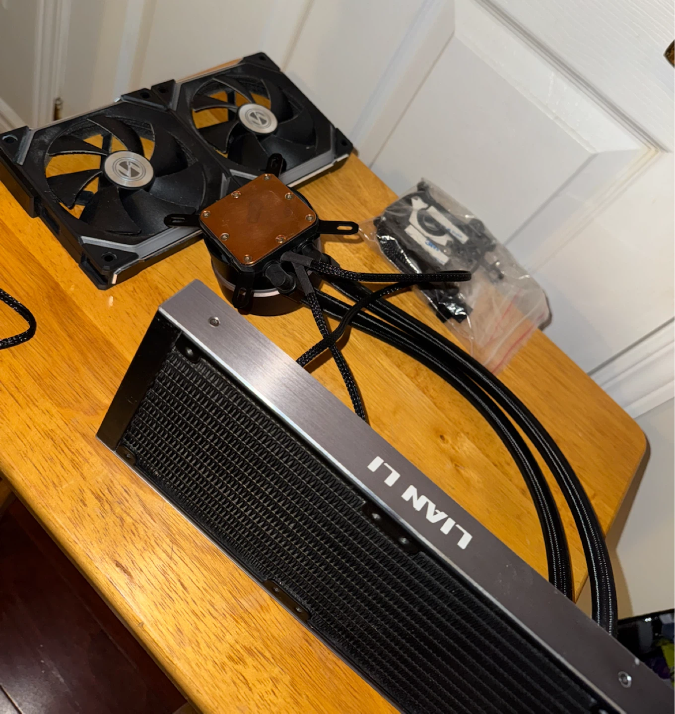 LIAN LI Galahad 240 AIO Liquid Cooler - photo 3