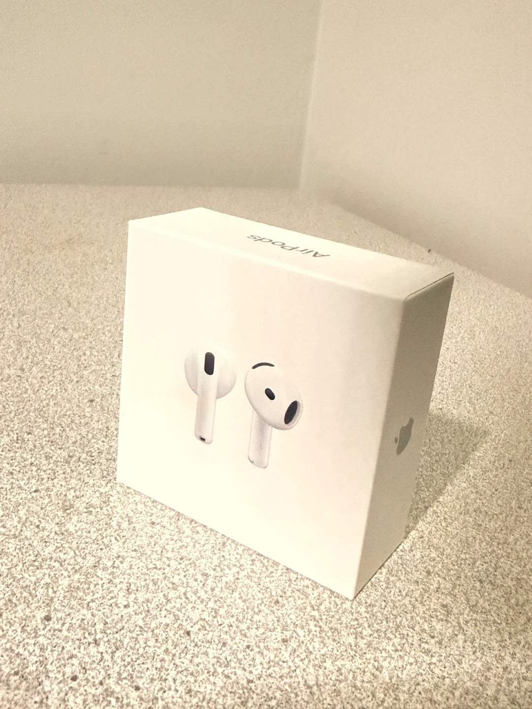 Apple AirPods 4