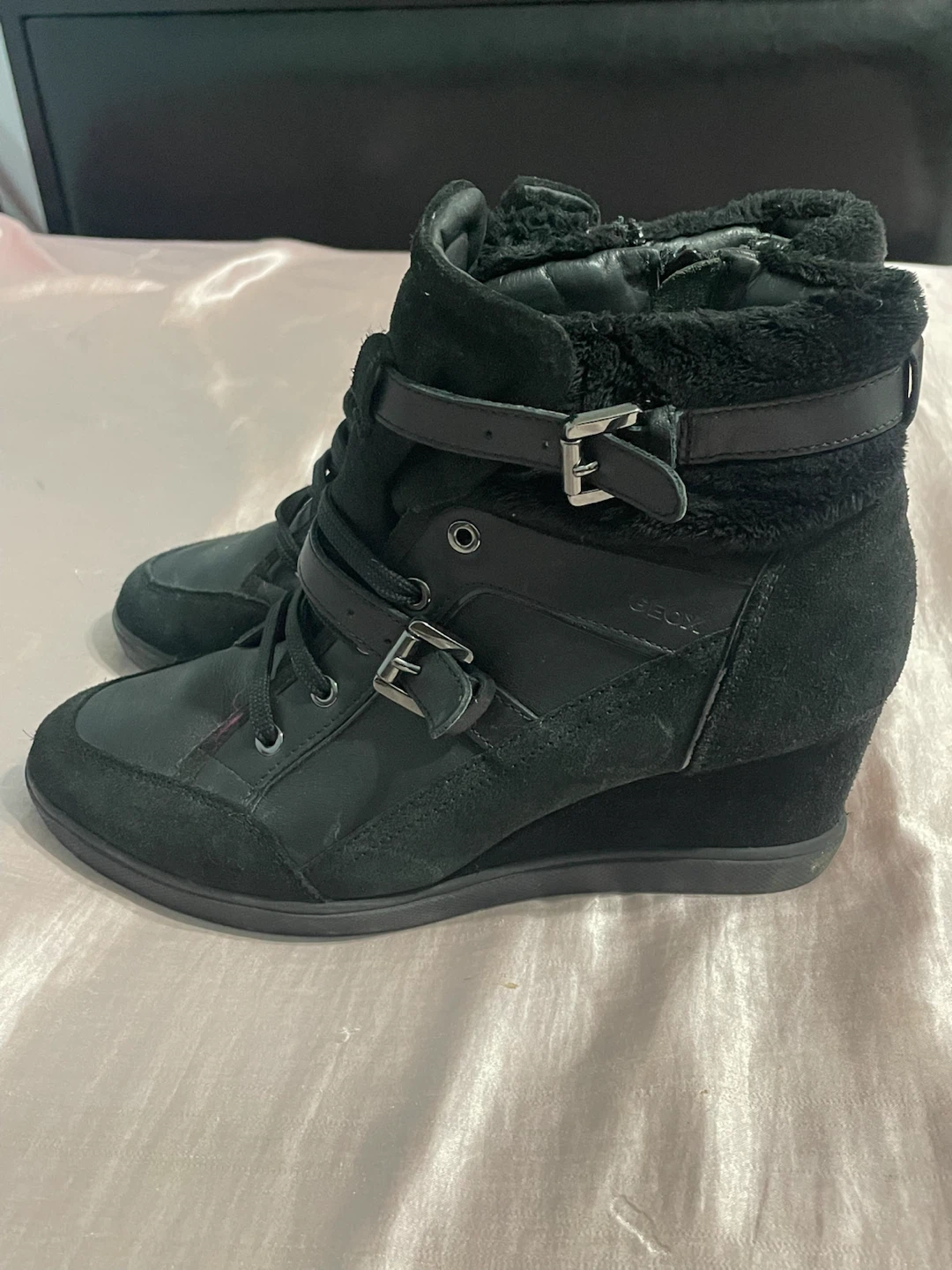 Y2K Geox Black Wedge Sneakers with Fur Trim - photo 4