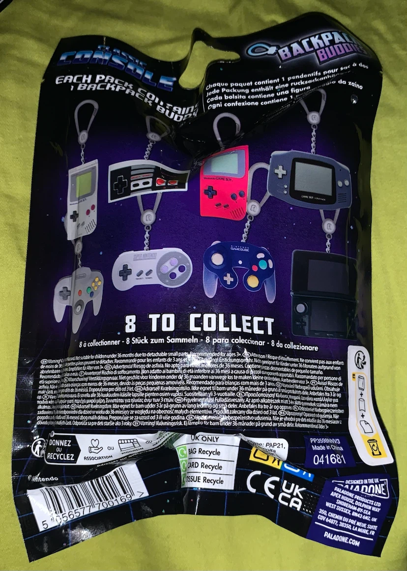 Nintendo GameCube Controller Backpack Buddy Keychain - photo 4