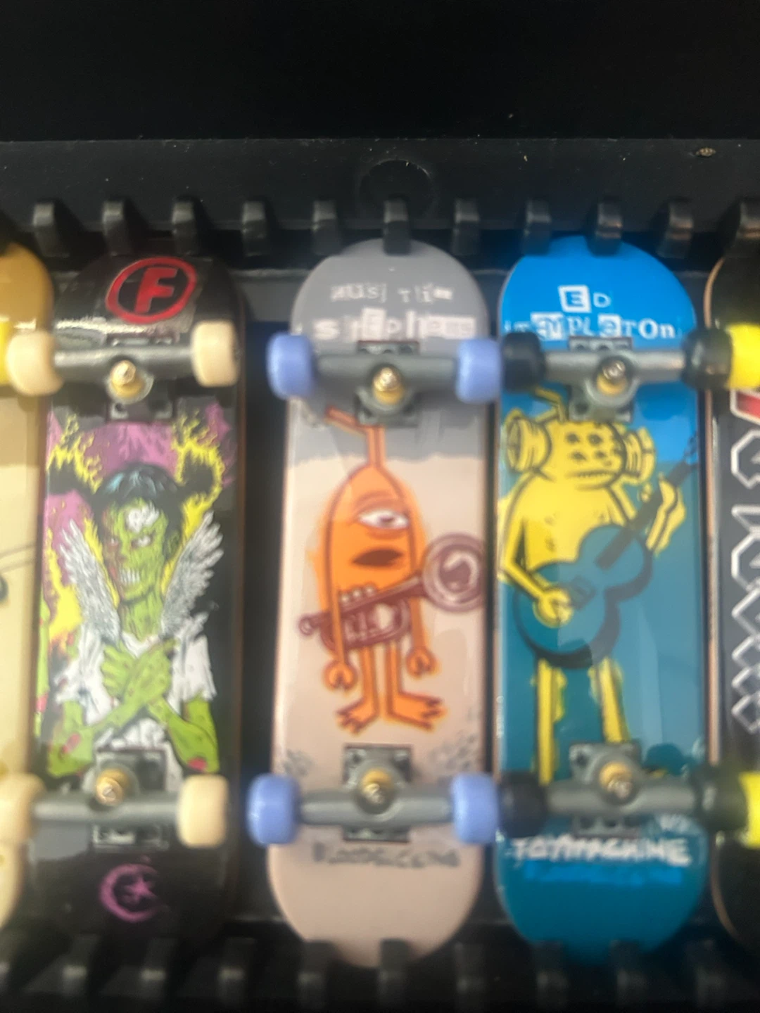 vintage and a few rare Fingerboards with Carrying Case - photo 4