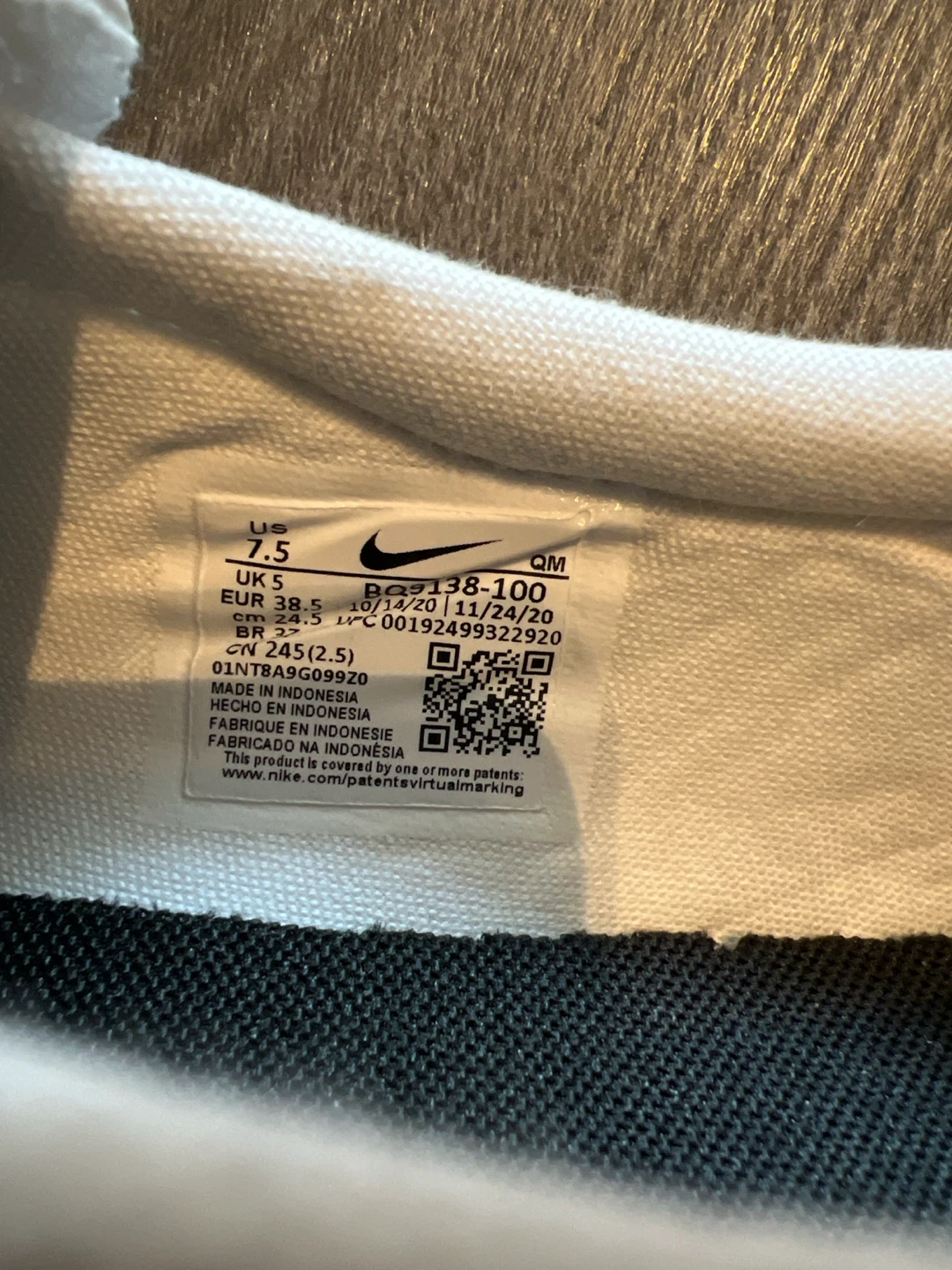 Nike Slip-On Shoes White - photo 2