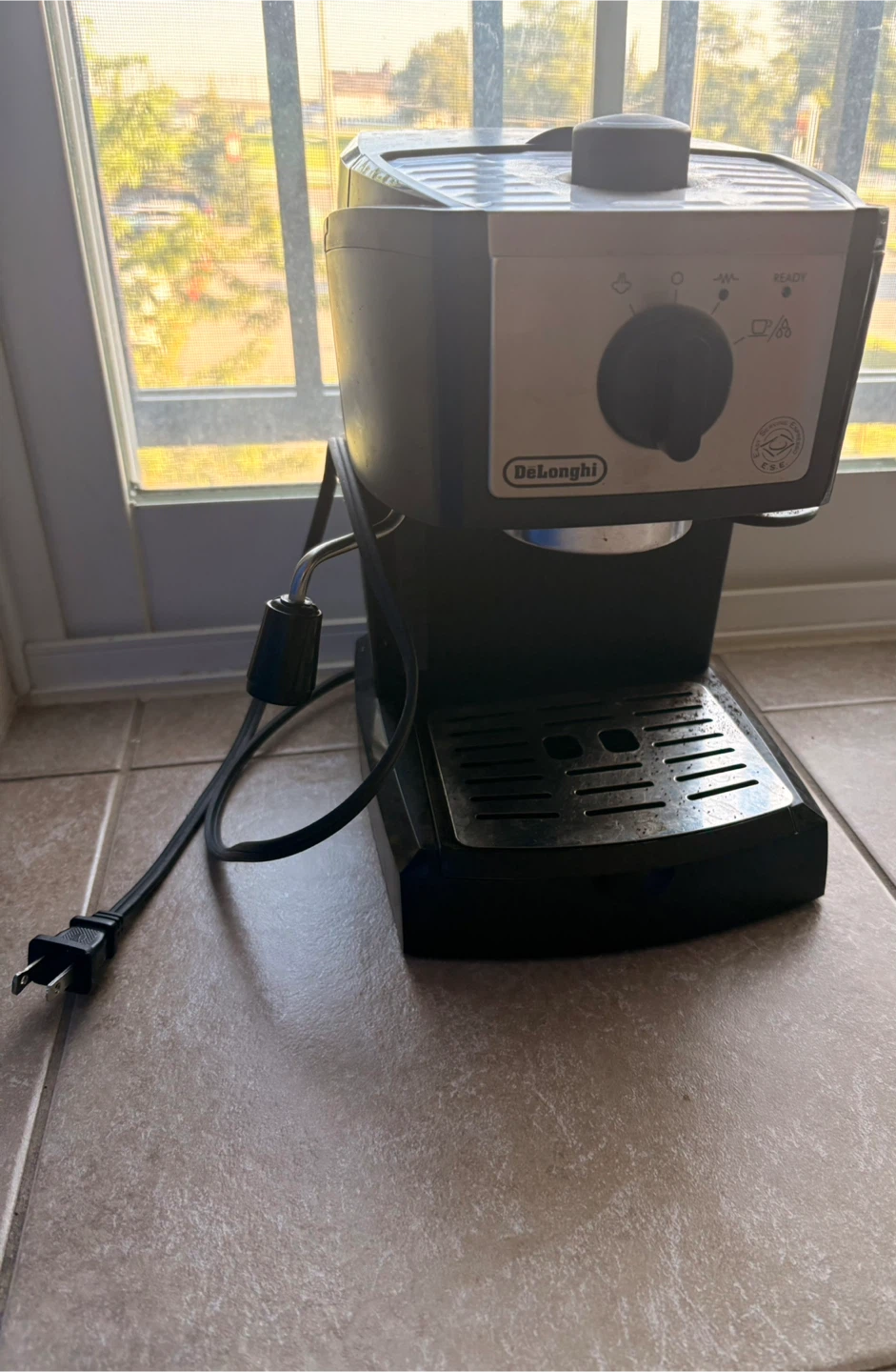 DeLonghi Espresso Machine - photo 4