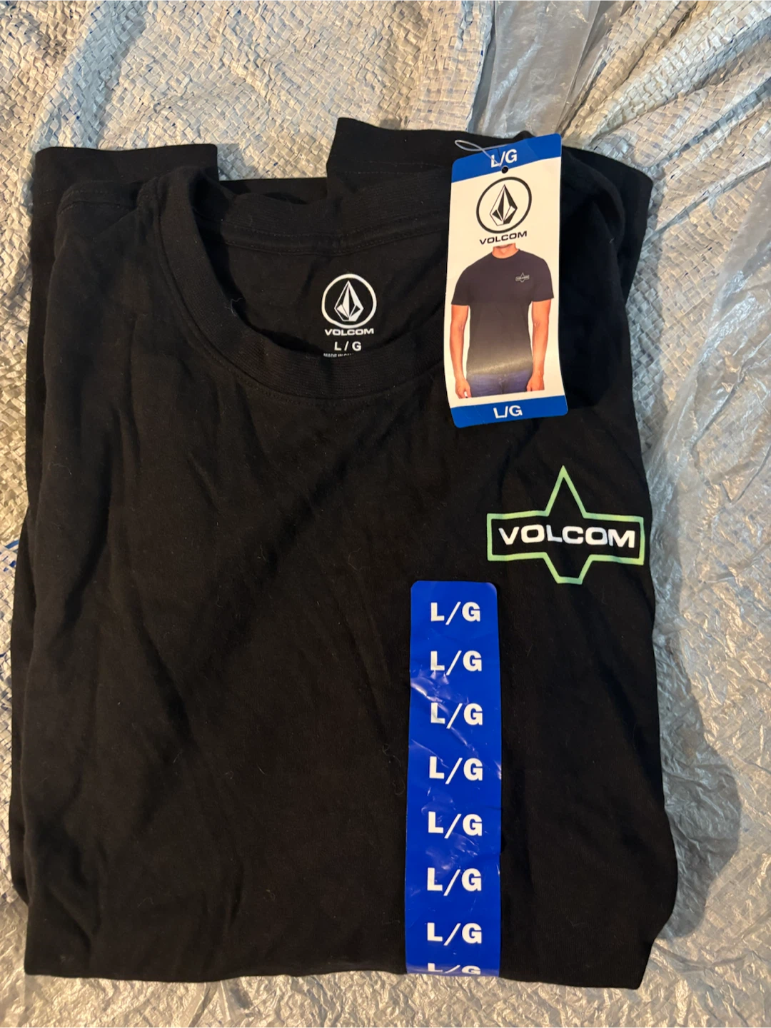 Volcom Black T-Shirt - Size L