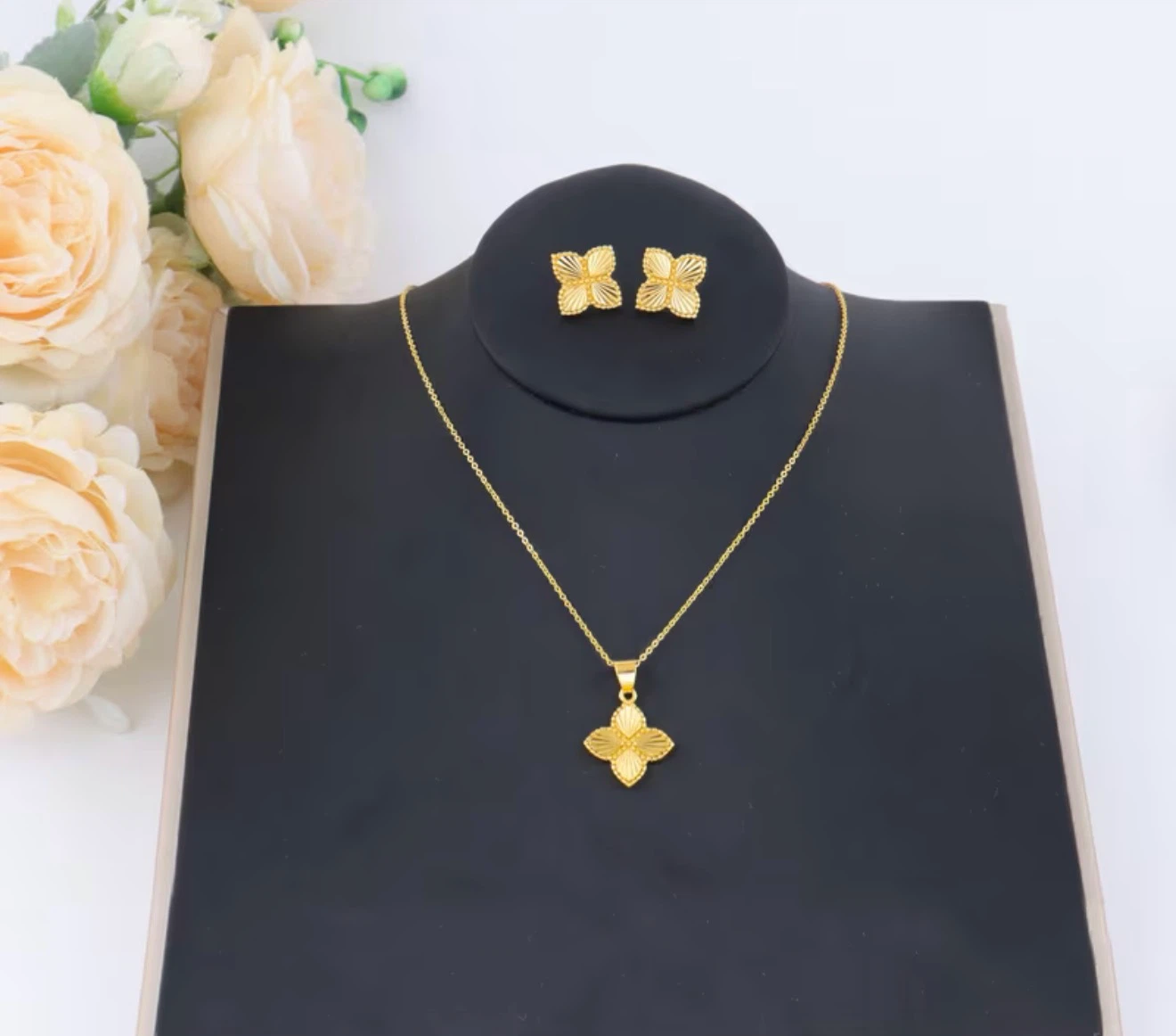 18K Plated Gold Clover Pendant Necklace and Earrings Set - photo 4