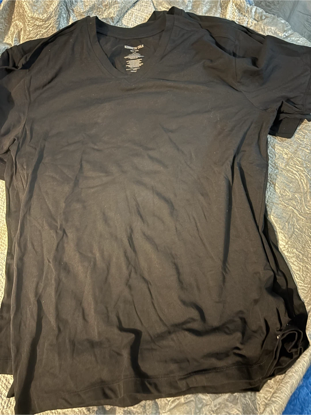 NWOT 4pc Kenneth Cole New York V-Neck T-Shirt - Large