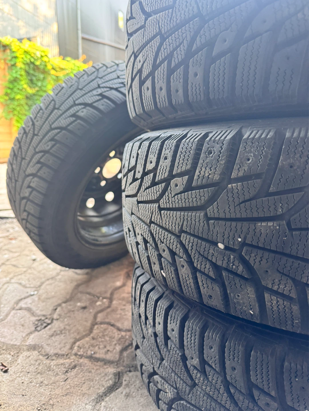 16" Hankook Winter Tires on Steel Rims (205/55R16) - photo 5