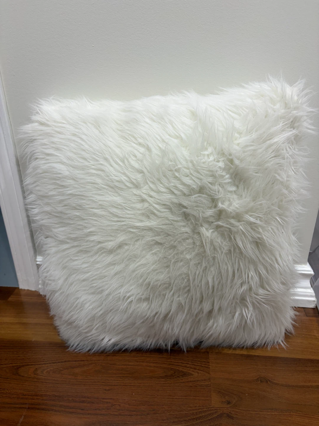 Faux Fur Throw Pillows - photo 3