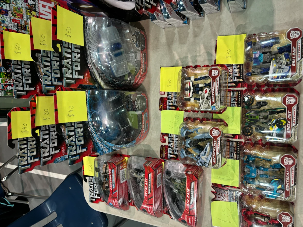 Transformers Action Figures at HSCA flea market today - photo 2